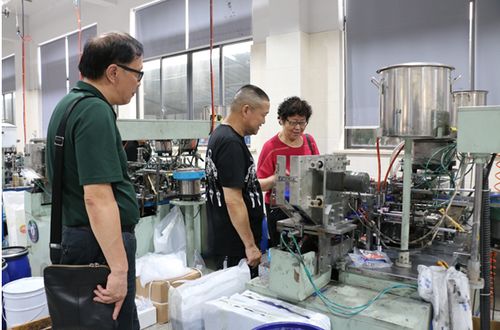 中国制笔协会领导深入桐庐企业调研，助力产业转型升级与市场拓展